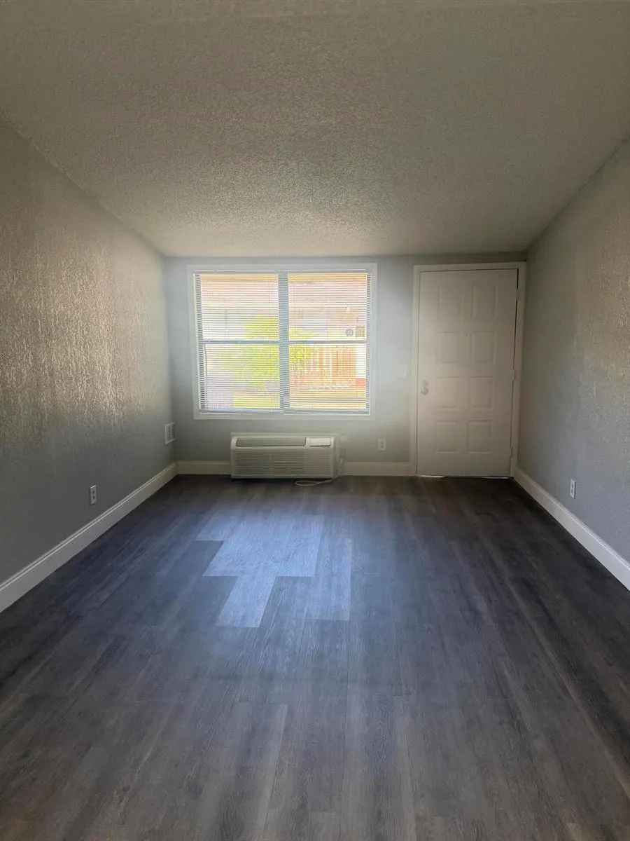 5063 Elmhurst Road #2 West Palm Beach, FL 33417