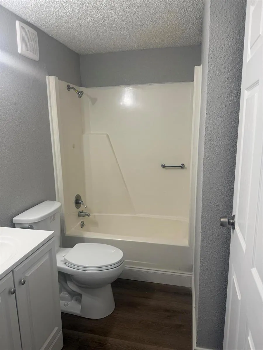 5063 Elmhurst Road #2 West Palm Beach, FL 33417