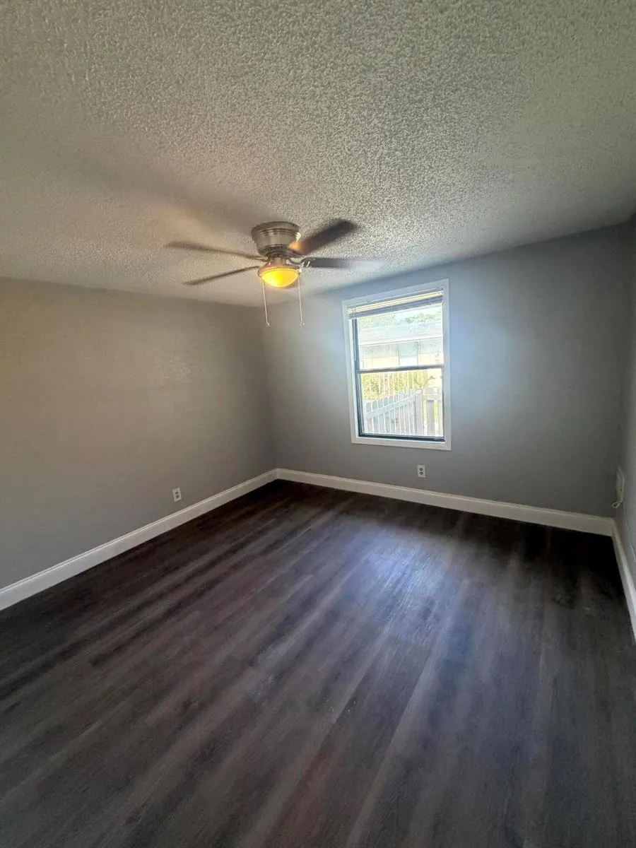 5063 Elmhurst Road #2 West Palm Beach, FL 33417