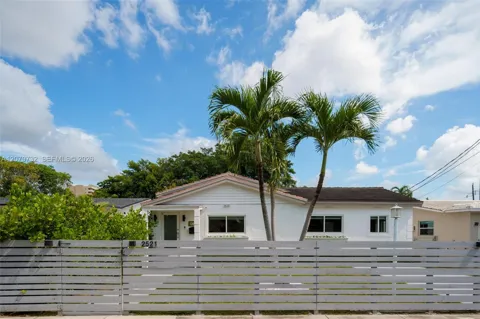 2521 SW 25th Ter
