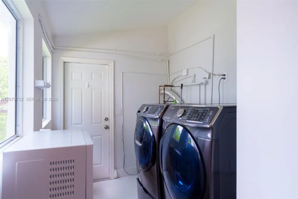 2521 SW 25th Ter Miami, FL 33133
