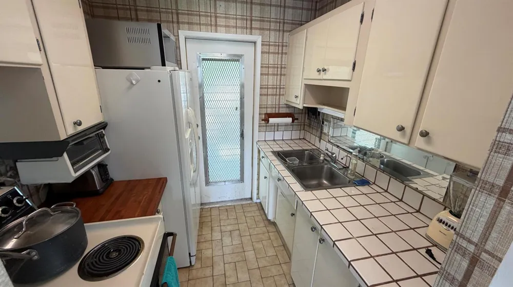 1125 SE 14TH PLACE #21D Fort Lauderdale, FL 33316