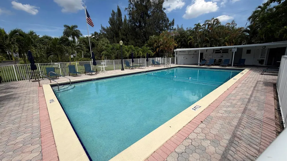 1125 SE 14TH PLACE #21D Fort Lauderdale, FL 33316