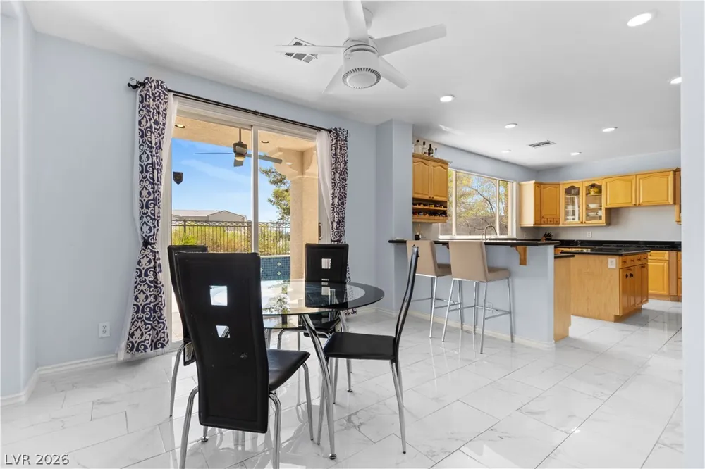 32 Cascade Lake Street Las Vegas, NV 89148