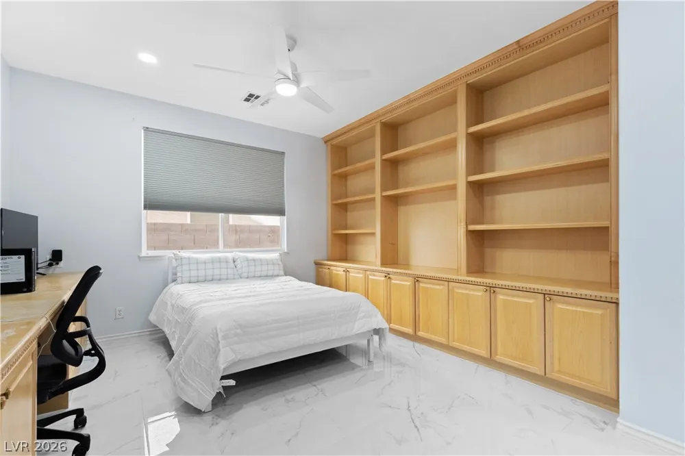 32 Cascade Lake Street Las Vegas, NV 89148