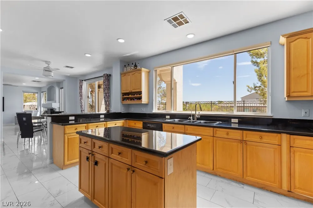 32 Cascade Lake Street Las Vegas, NV 89148