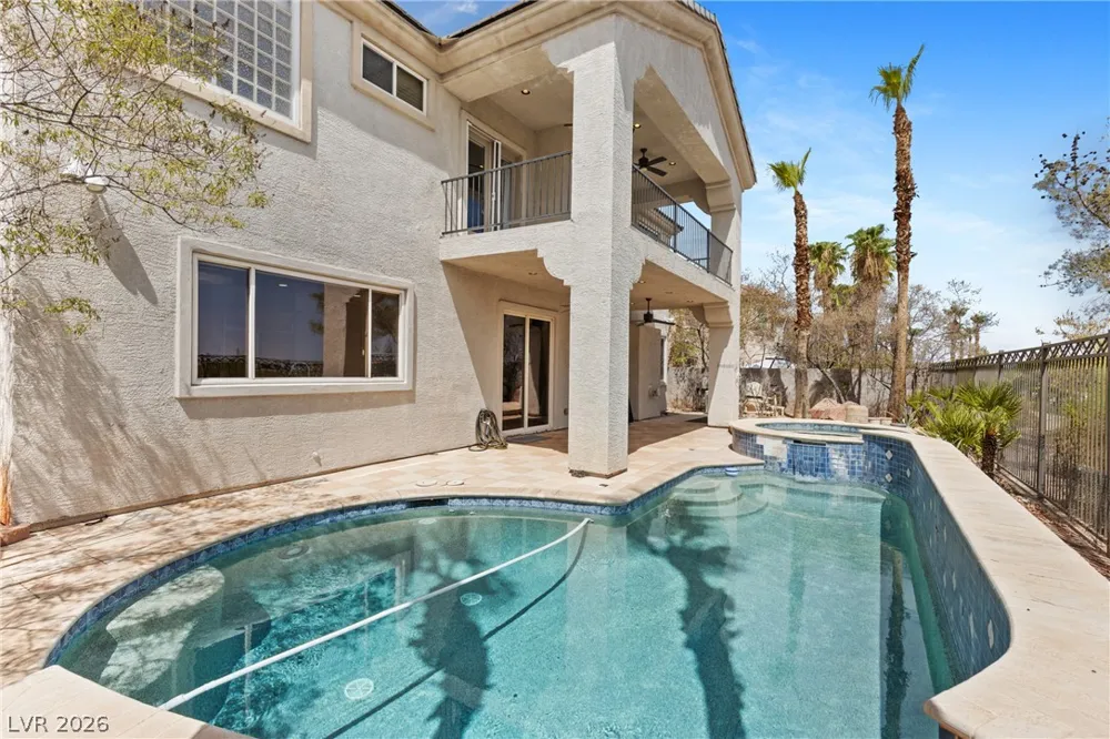32 Cascade Lake Street Las Vegas, NV 89148