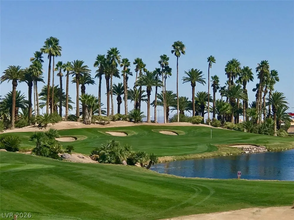 32 Cascade Lake Street Las Vegas, NV 89148