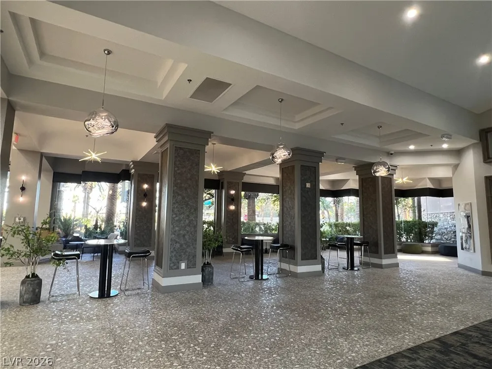 32 Cascade Lake Street Las Vegas, NV 89148