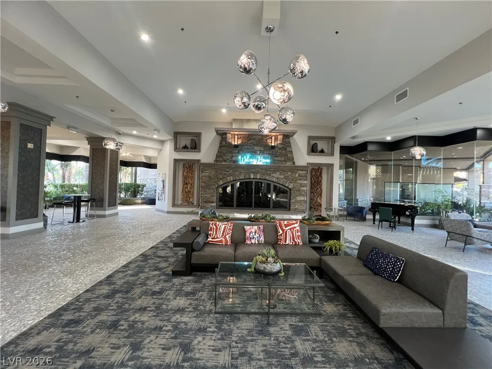 32 Cascade Lake Street Las Vegas, NV 89148