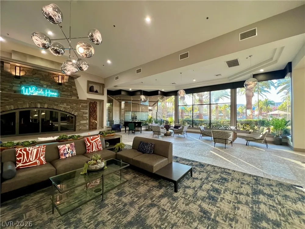 32 Cascade Lake Street Las Vegas, NV 89148