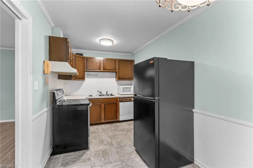 3822 Country Club Road #I Winston-Salem, NC 27104