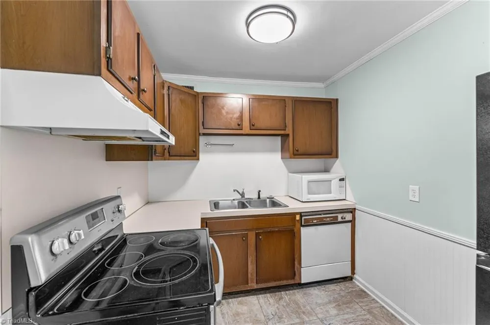 3822 Country Club Road #I Winston-Salem, NC 27104