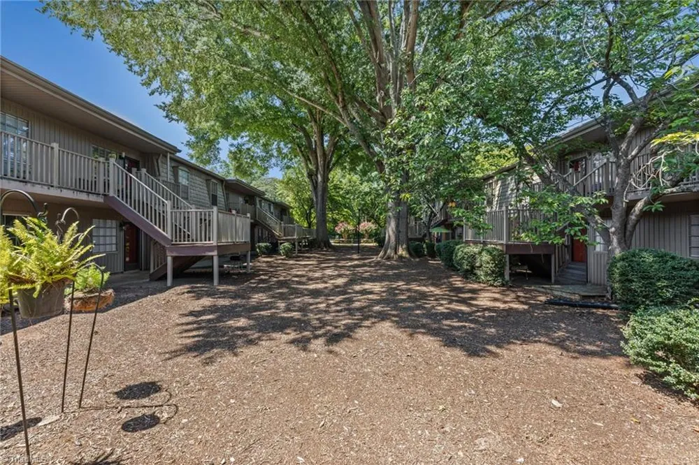 3822 Country Club Road #I Winston-Salem, NC 27104