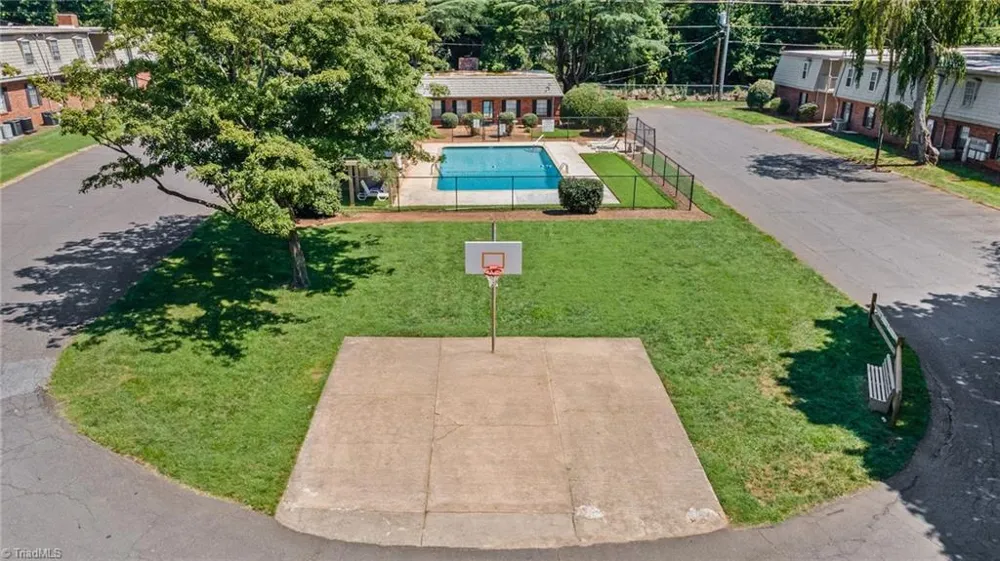 3822 Country Club Road #I Winston-Salem, NC 27104