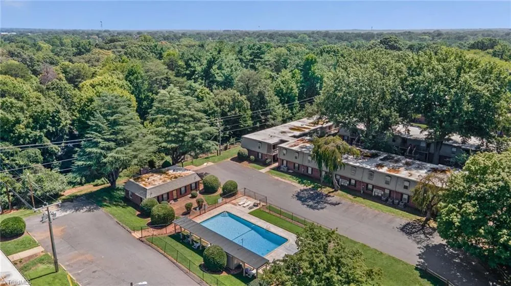 3822 Country Club Road #I Winston-Salem, NC 27104