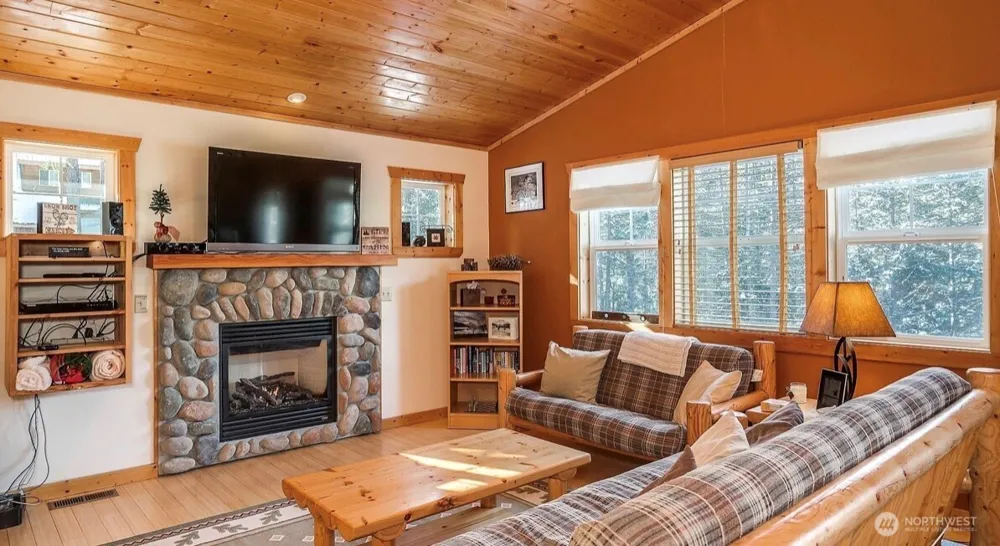 25819 Camp 12 Road Leavenworth, WA 98826