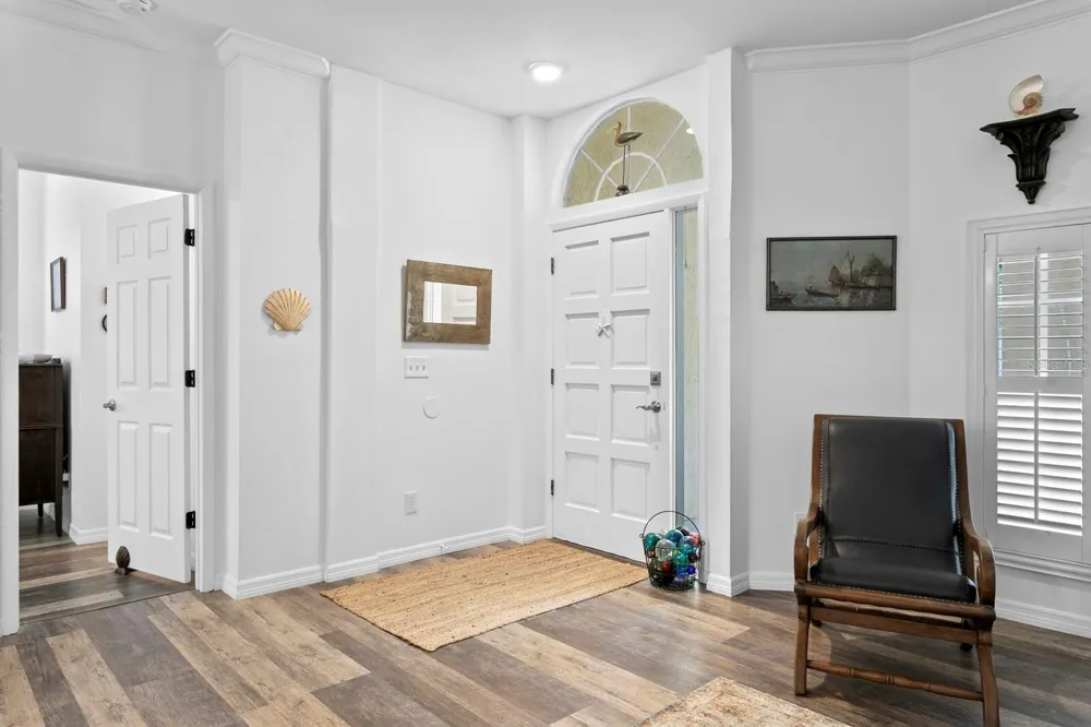 9302 KNIGHTSBRIDGE COURT Tampa, FL 33647