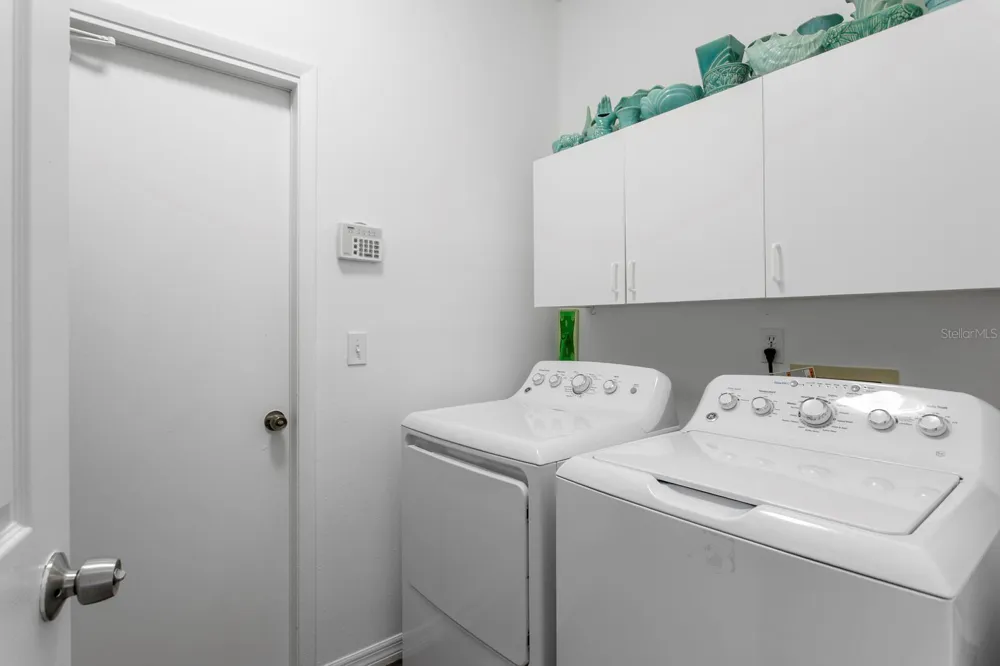 9302 KNIGHTSBRIDGE COURT Tampa, FL 33647