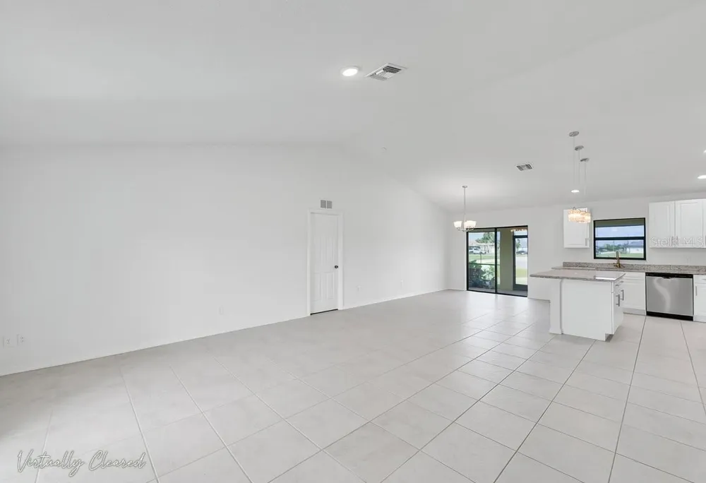 217 NE 20TH TERRACE Cape Coral, FL 33909