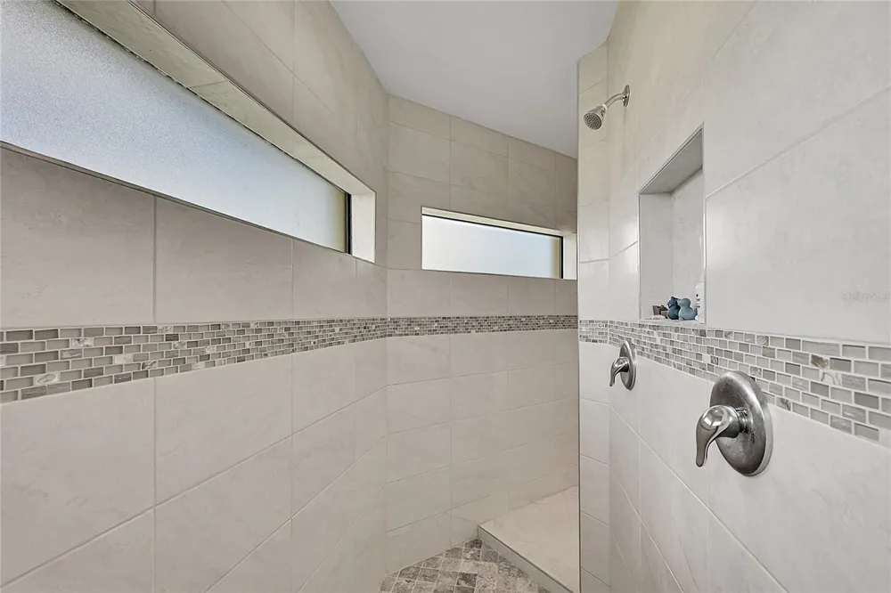 217 NE 20TH TERRACE Cape Coral, FL 33909