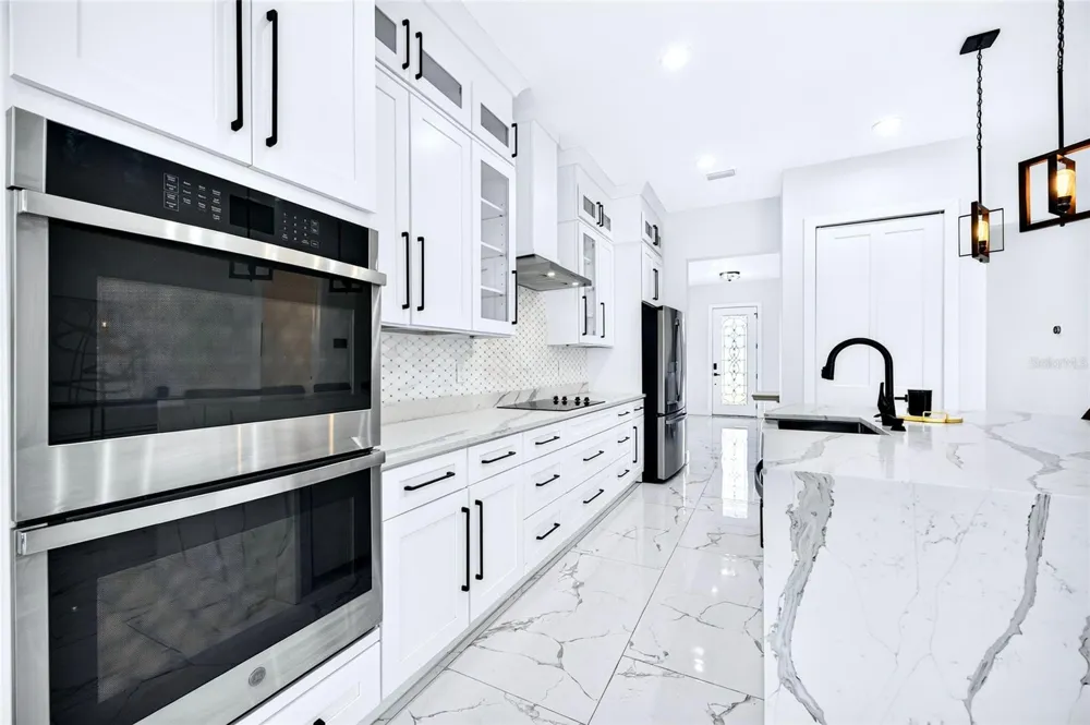 4020 W ARCH STREET Tampa, FL 33607