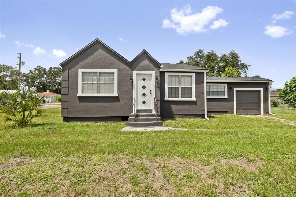 2202 GLEN AVENUE Tampa, FL 33607