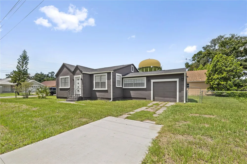 2202 GLEN AVENUE Tampa, FL 33607