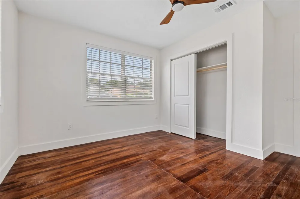 2202 GLEN AVENUE Tampa, FL 33607