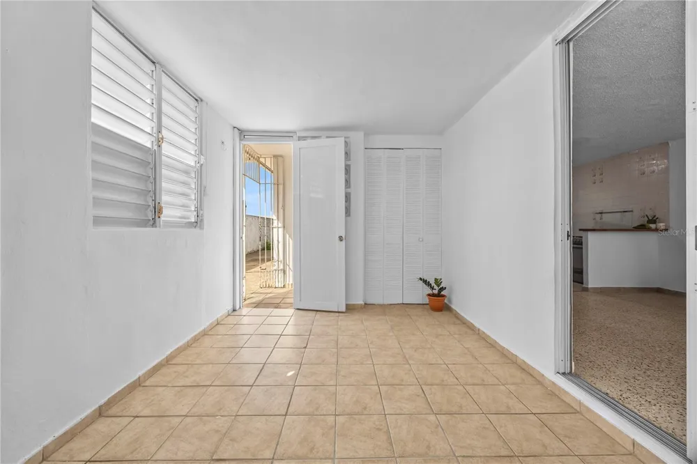 6 NO C49 VALLES DE MANATI Manati, PR 00674