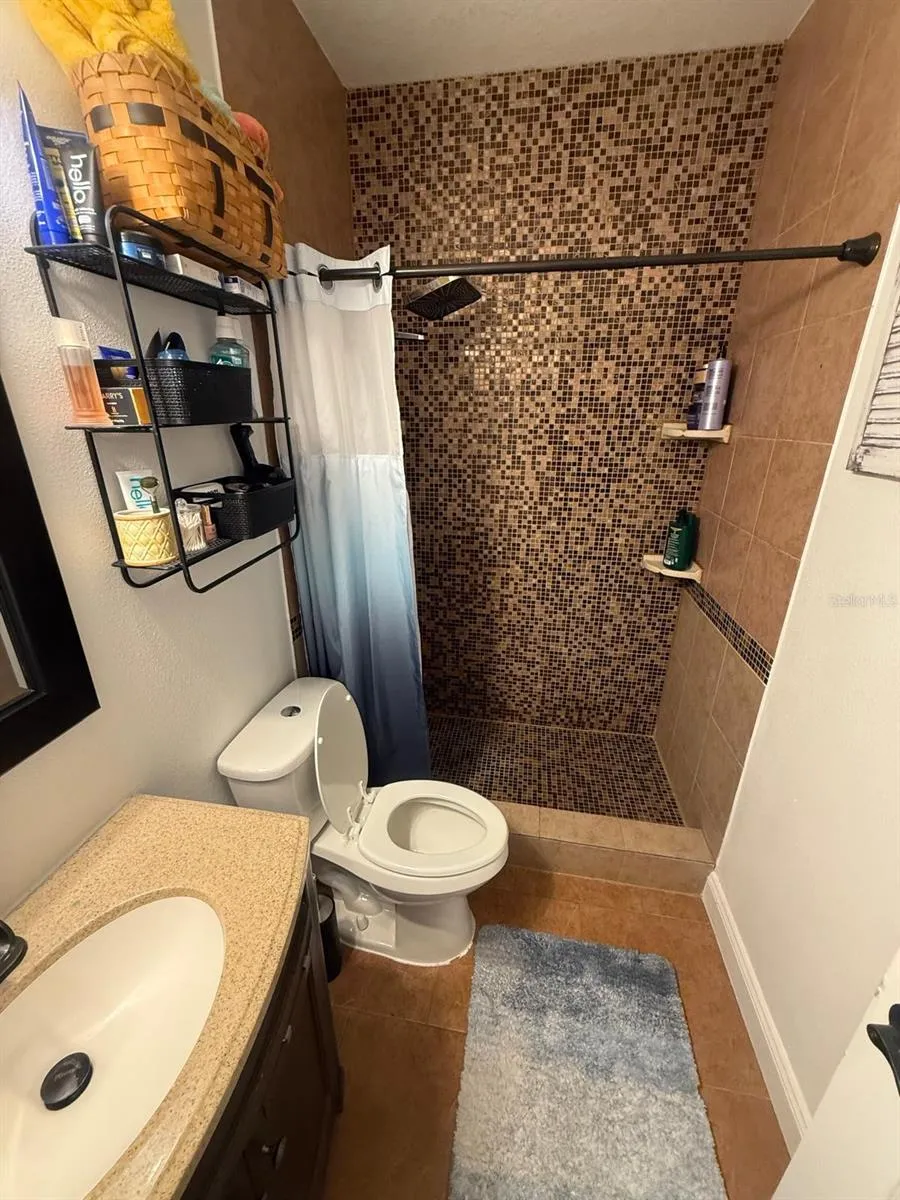 Address Not Shown Celebration, FL 34747