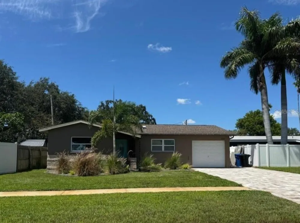 1836 BAYOU GRANDE BOULEVARD NE St Petersburg, FL 33703