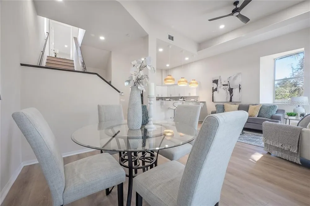 9417 CITRUS GLEN PLACE Tampa, FL 33618
