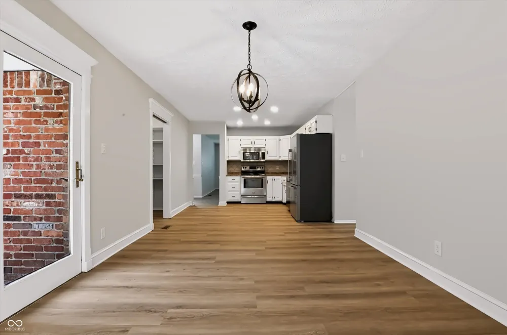 18 Roderick Court Beech Grove, IN 46107
