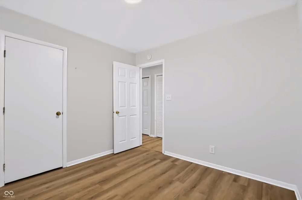 18 Roderick Court Beech Grove, IN 46107