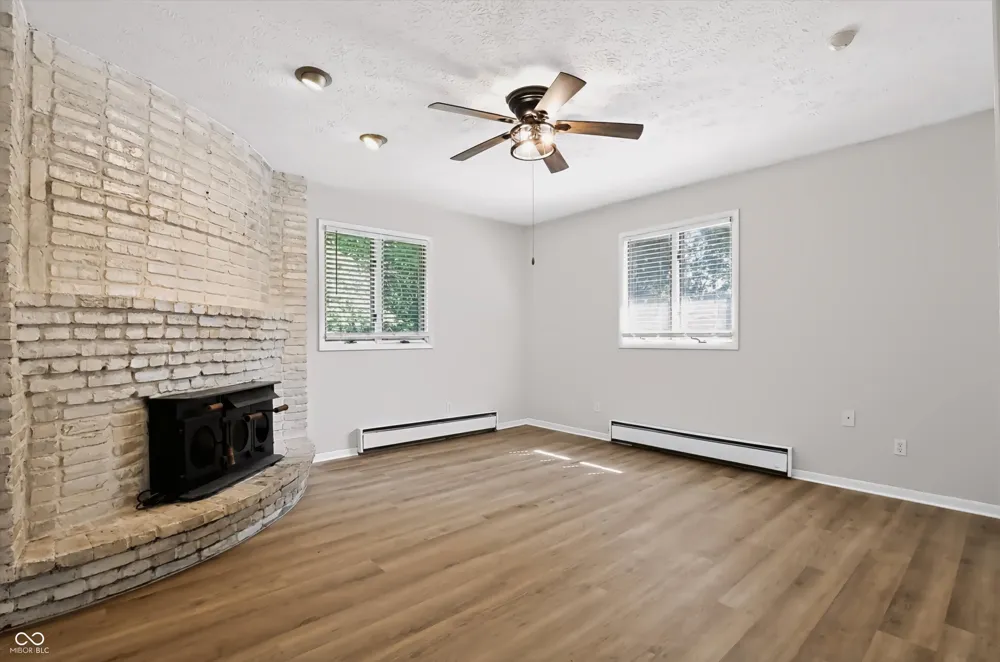 18 Roderick Court Beech Grove, IN 46107