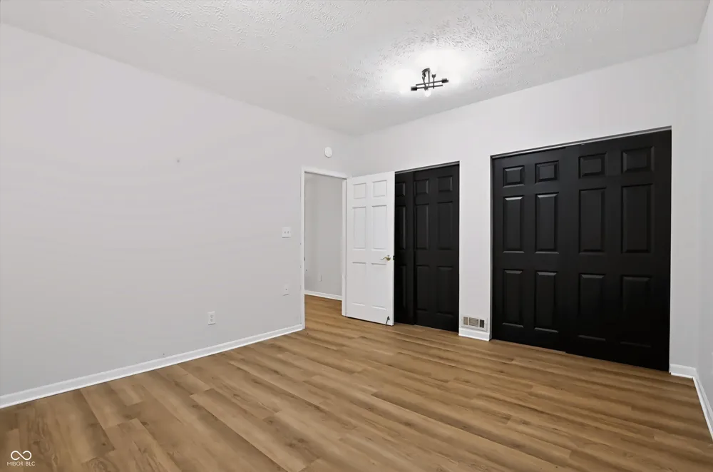 18 Roderick Court Beech Grove, IN 46107