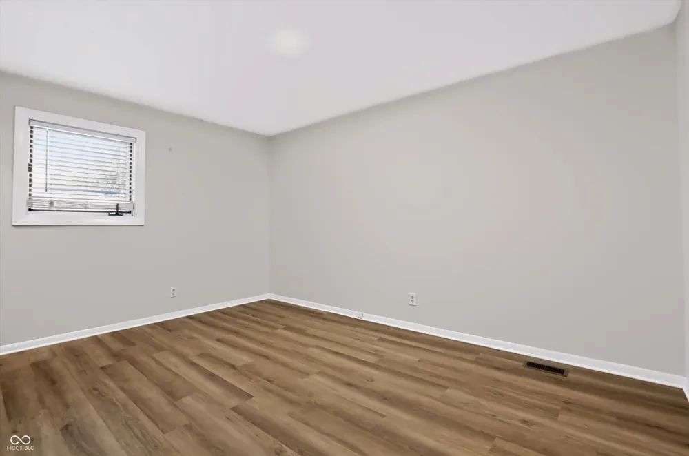 18 Roderick Court Beech Grove, IN 46107