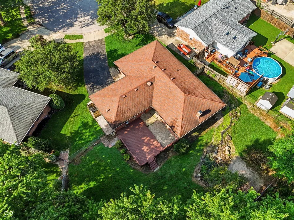 18 Roderick Court Beech Grove, IN 46107