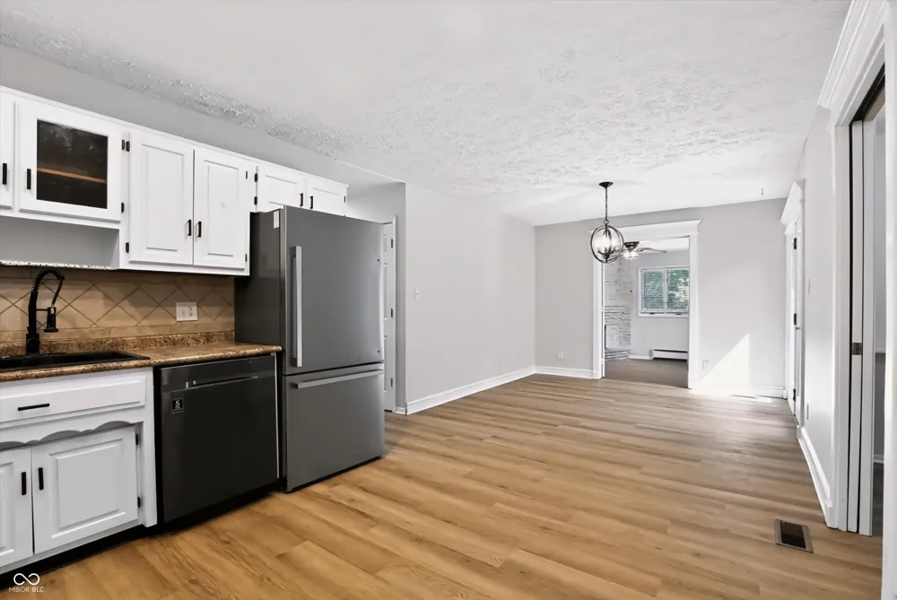 18 Roderick Court Beech Grove, IN 46107