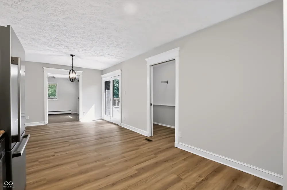 18 Roderick Court Beech Grove, IN 46107