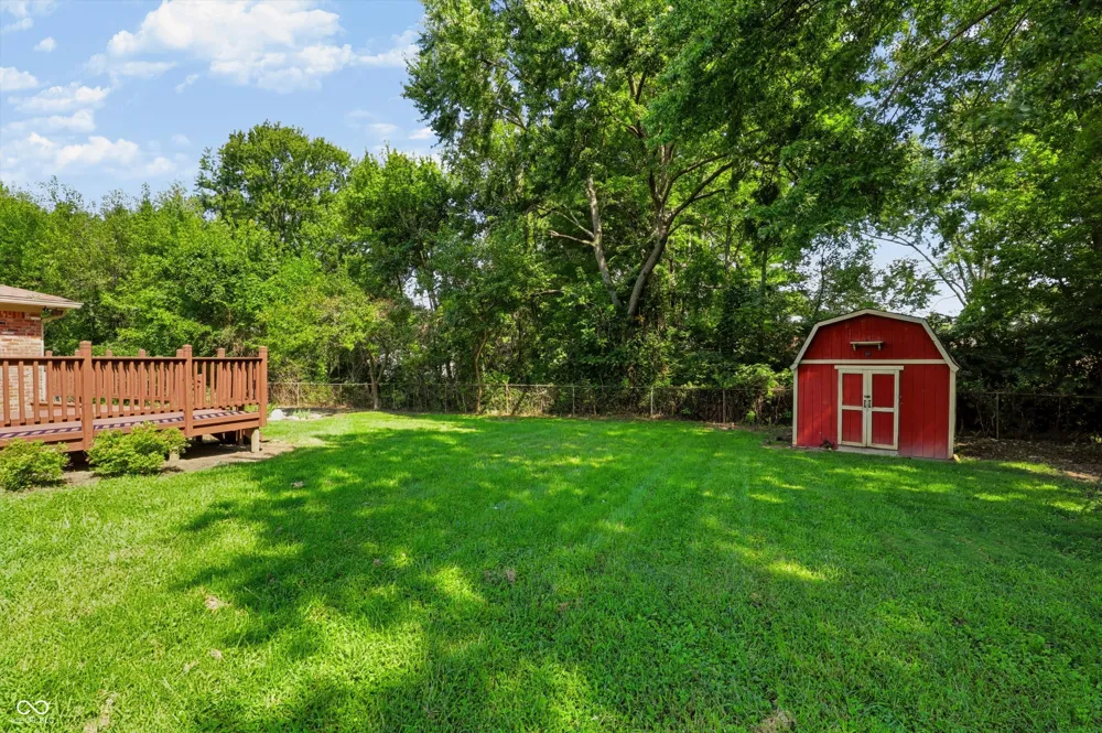 18 Roderick Court Beech Grove, IN 46107