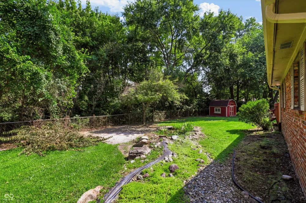 18 Roderick Court Beech Grove, IN 46107