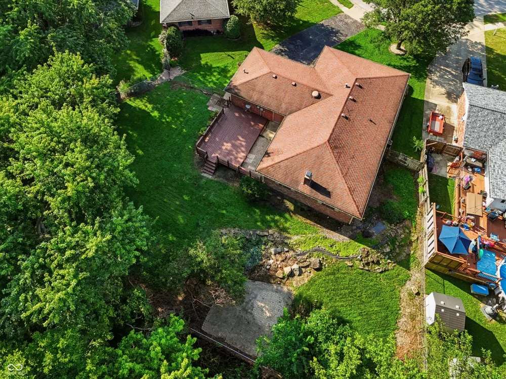 18 Roderick Court Beech Grove, IN 46107