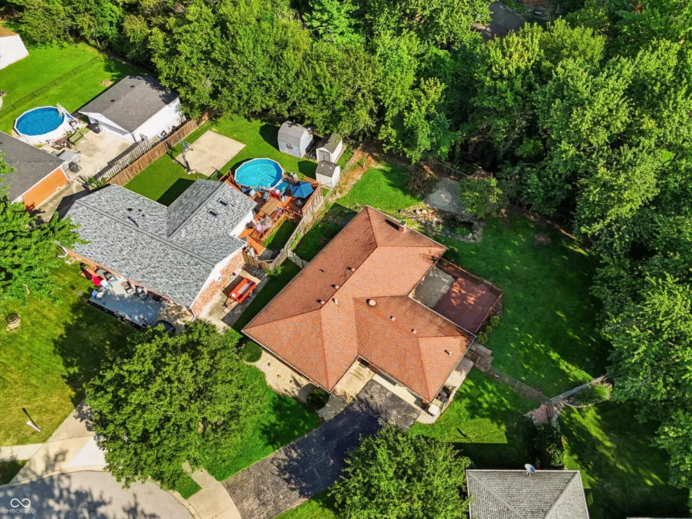 18 Roderick Court Beech Grove, IN 46107