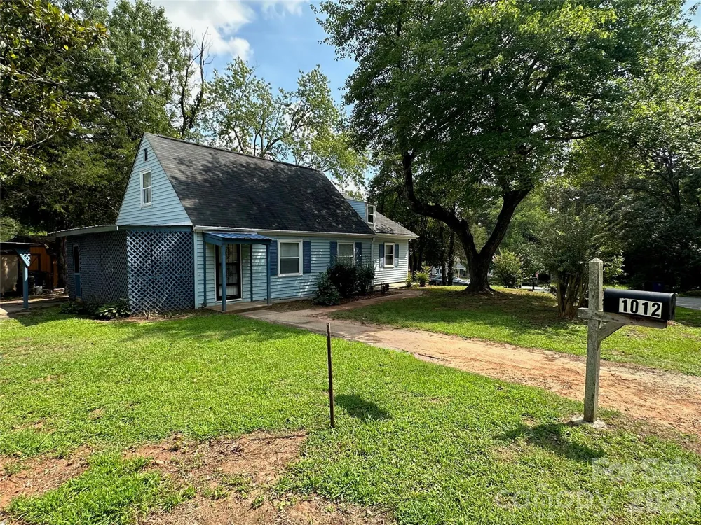 1012 Louise Road Winston Salem, NC 27107
