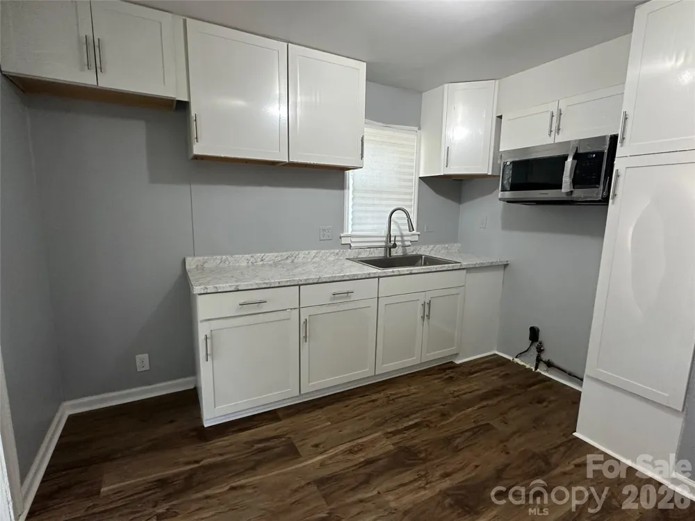 1012 Louise Road Winston Salem, NC 27107