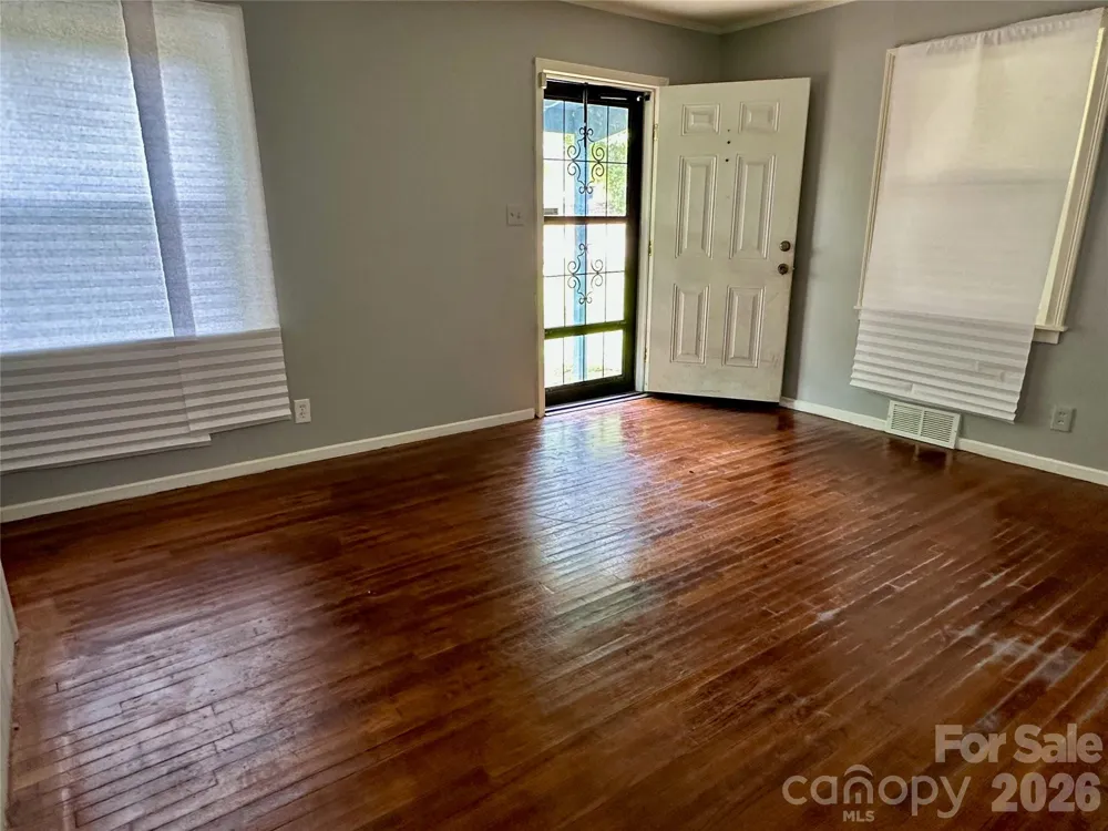 1012 Louise Road Winston Salem, NC 27107