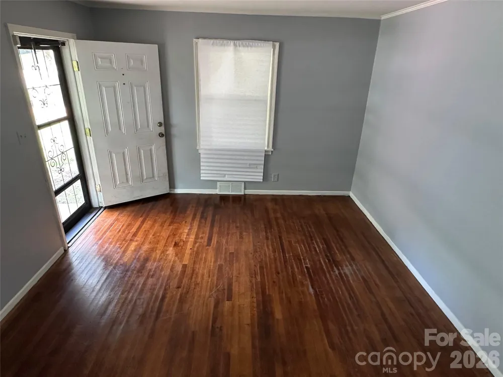 1012 Louise Road Winston Salem, NC 27107