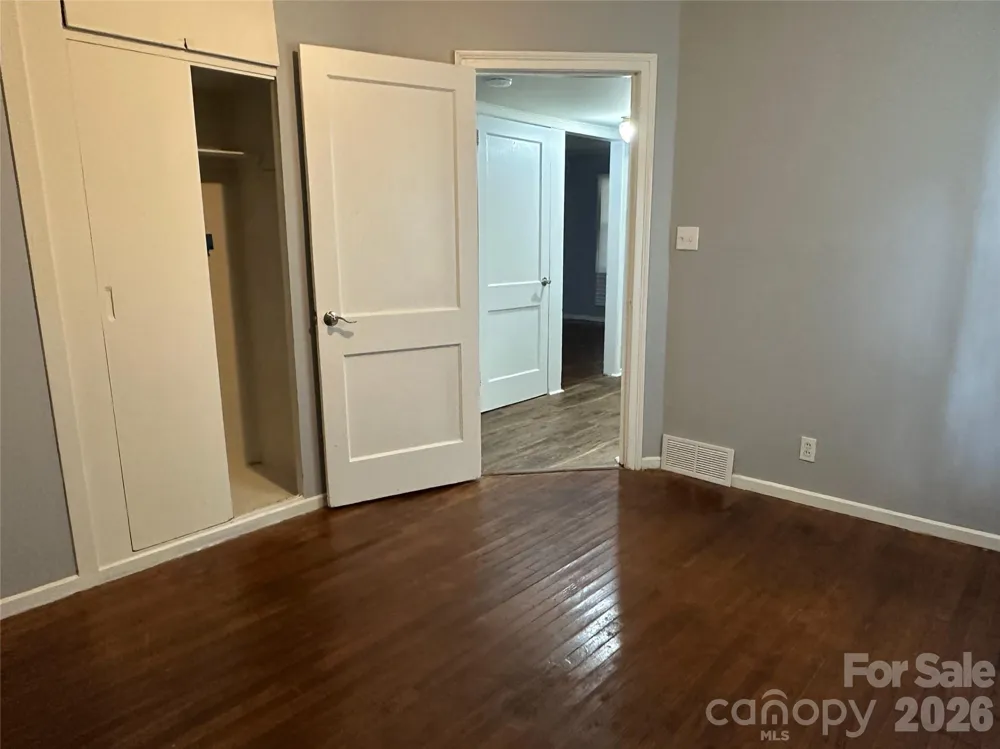 1012 Louise Road Winston Salem, NC 27107